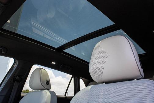 2025 Volkswagen Atlas Cross Sport 2.0T SEL Premium