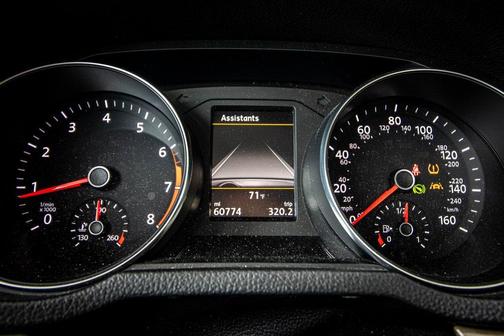 2017 Volkswagen Passat 1.8T SEL Premium