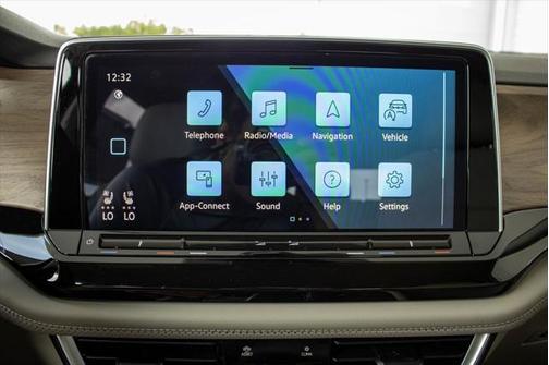 2025 Volkswagen Atlas 2.0T SE