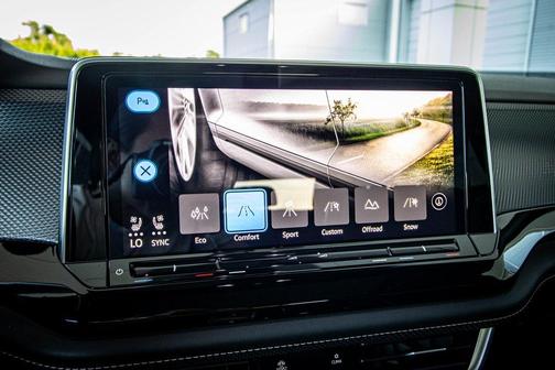 2024 Volkswagen Atlas Cross Sport 2.0T SEL