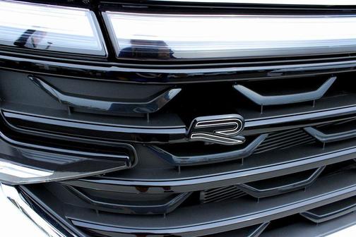 2025 Volkswagen Atlas Cross Sport 2.0T SEL Premium