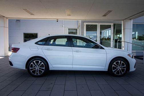 Pure White 2024 Volkswagen Jetta 1.5T Sport