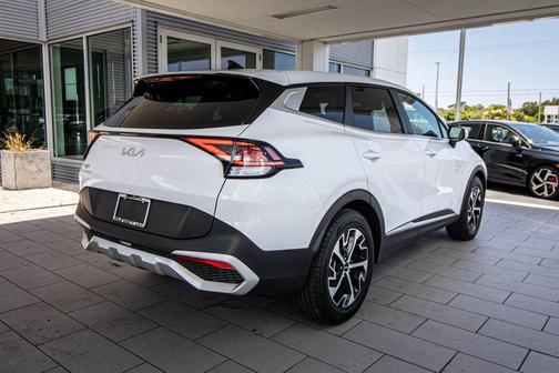 Glacial White Pearl 2024 Kia Sportage EX