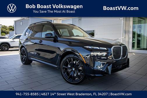 Carbon Black Metallic 2025 BMW X7 xDrive40i