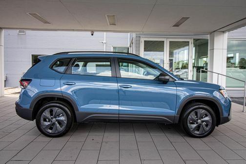 Monterey Blue Pearl 2026 Volkswagen Taos S