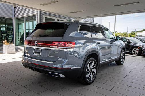 pure gray 2026 Volkswagen Atlas 2.0T SEL