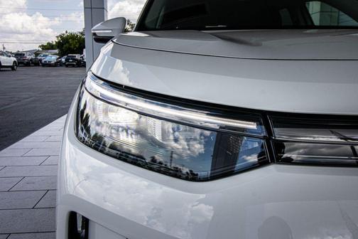 pure white 2026 Volkswagen Tiguan 2.0T S