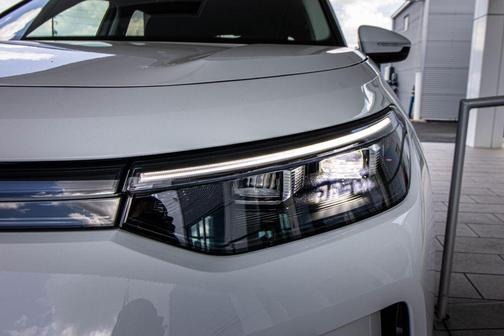 pure white 2026 Volkswagen Tiguan 2.0T S