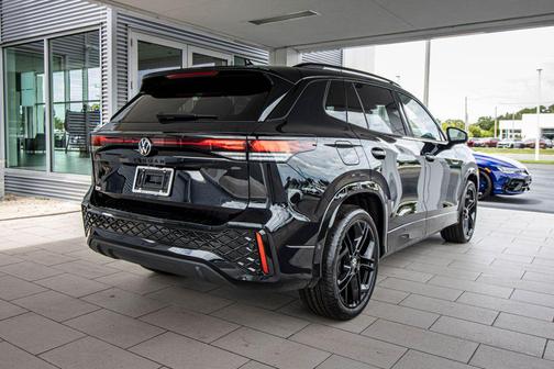 Deep Black 2026 Volkswagen Tiguan 2.0T SE R-Line Black