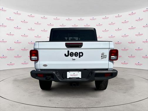 2021 Jeep Gladiator Willys 4x4