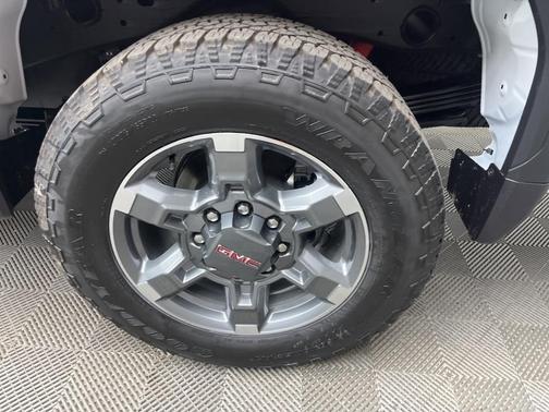 2026 GMC Sierra 2500 SLE