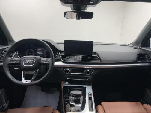 2024 Audi Q5 45 S line quattro Premium
