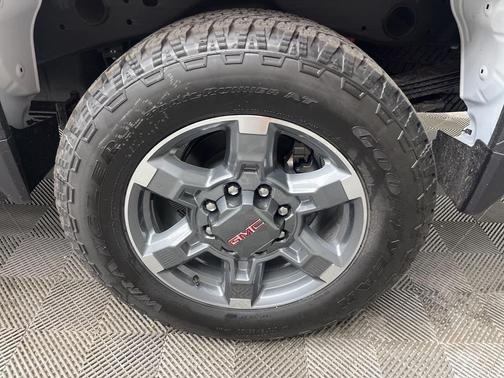 2025 GMC Sierra 2500 SLE