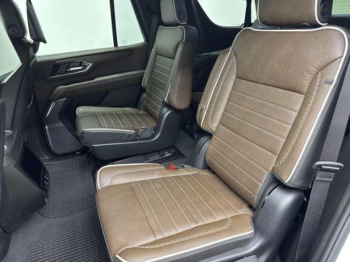 Glacier White 2026 GMC Yukon Denali Ultimate