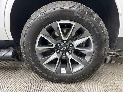 Summit White 2023 Chevrolet Tahoe Z71