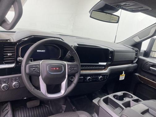 2026 GMC Sierra 2500 SLE