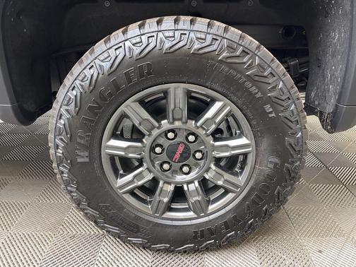 Summit White 2026 GMC Sierra 1500 AT4X