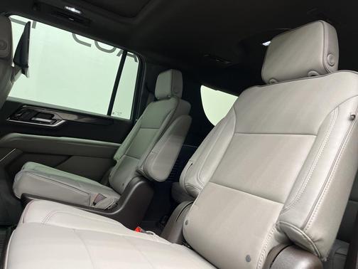 2025 GMC Yukon XL Elevation