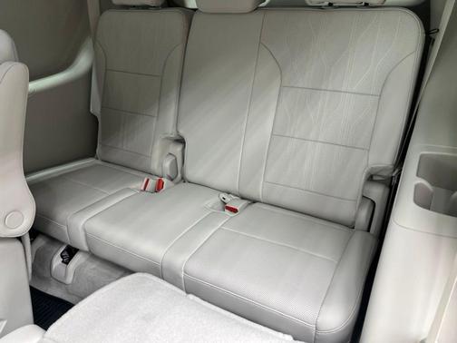 Moonstone Gray Metallic 2026 Buick Enclave Avenir