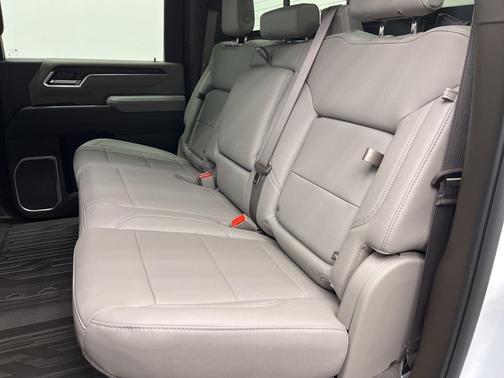 2026 GMC Sierra 2500 SLT