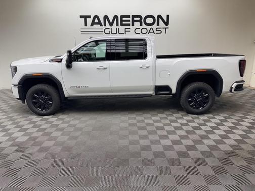 2025 GMC Sierra 2500 AT4