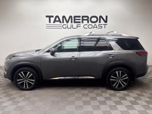 Gun Metallic 2025 Nissan Pathfinder Platinum