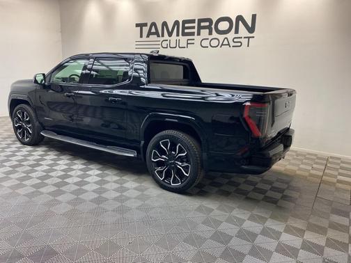 2025 GMC Sierra EV Denali