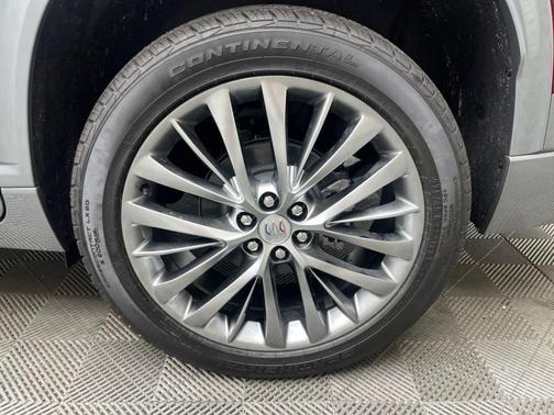 Moonstone Gray Metallic 2026 Buick Enclave Avenir