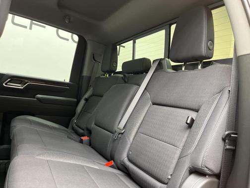 2025 GMC Sierra 2500 SLE