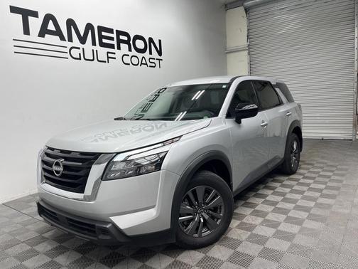 2024 Nissan Pathfinder S