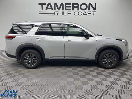 2024 Nissan Pathfinder S