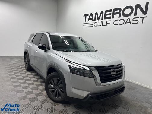 2024 Nissan Pathfinder S
