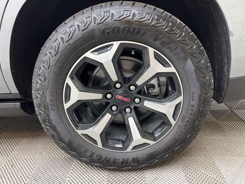 Sterling 2026 GMC Yukon AT4
