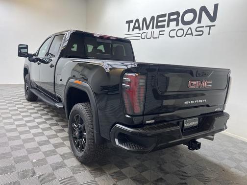 2025 GMC Sierra 2500 AT4