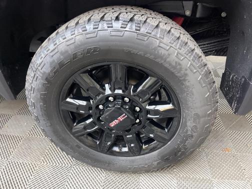 2025 GMC Sierra 2500 AT4