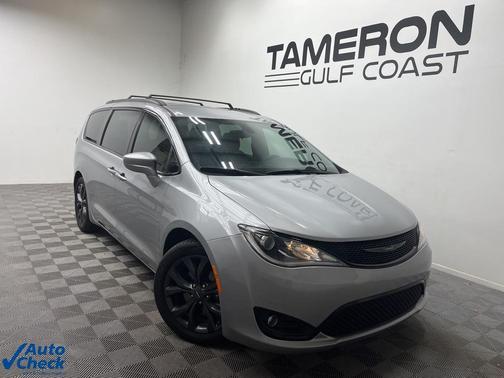 2018 Chrysler Pacifica Touring-L