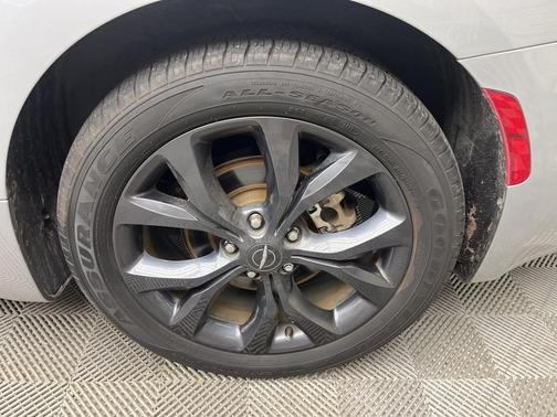 2018 Chrysler Pacifica Touring-L