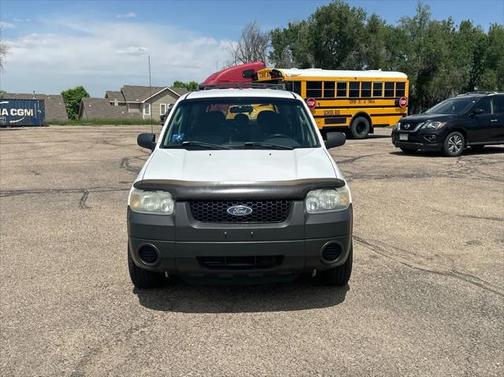 2005 Ford Escape XLS