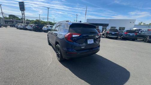 Marine Metallic 2023 GMC Terrain SLT