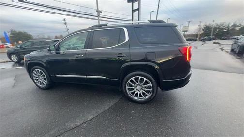 2023 GMC Acadia Denali