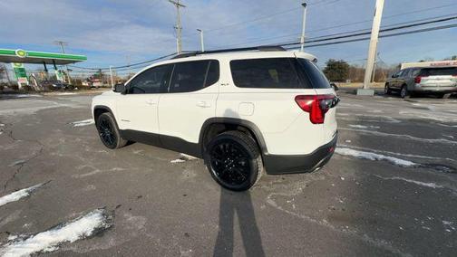 2023 GMC Acadia AWD SLT