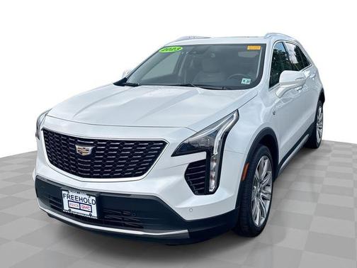 Crystal White Tricoat 2023 Cadillac XT4 Premium Luxury