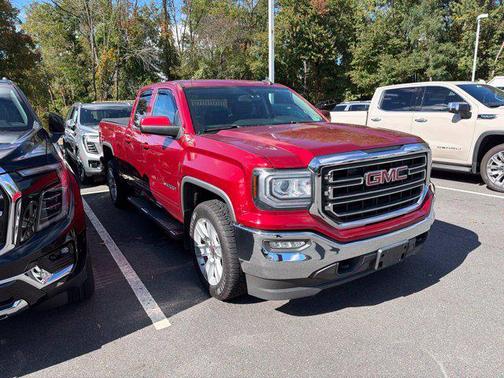Red Quartz Tintcoat 2019 GMC Sierra 1500 SLE