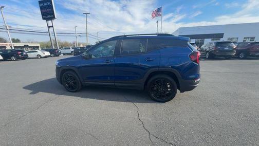 Marine Metallic 2022 GMC Terrain SLT