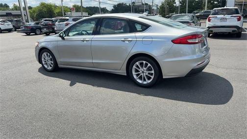 2020 Ford Fusion SE