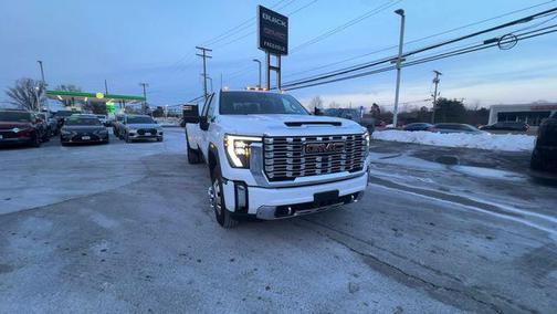 2025 GMC Sierra 3500 Denali