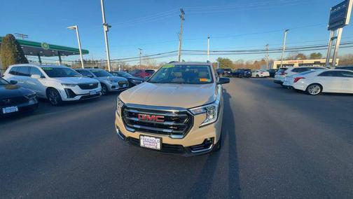 Desert Sand Metallic 2022 GMC Terrain AWD AT4