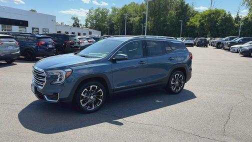 Downpour Metallic 2024 GMC Terrain SLT