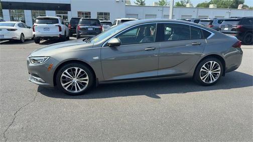2018 Buick Regal Sportback Essence