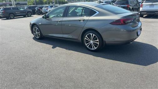 2018 Buick Regal Sportback Essence
